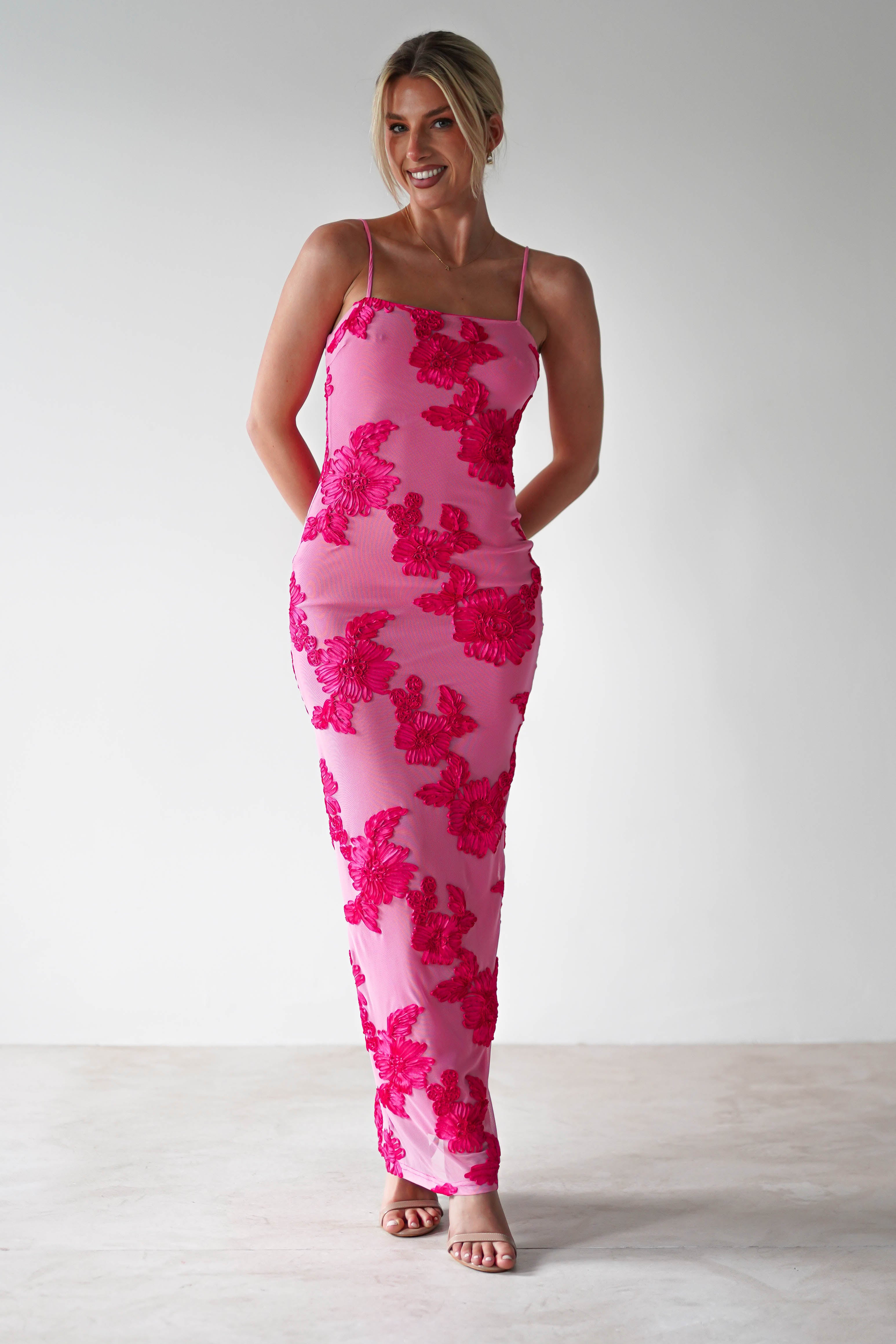 Adorelle – Soft bloom – Floral mesh maxi dress