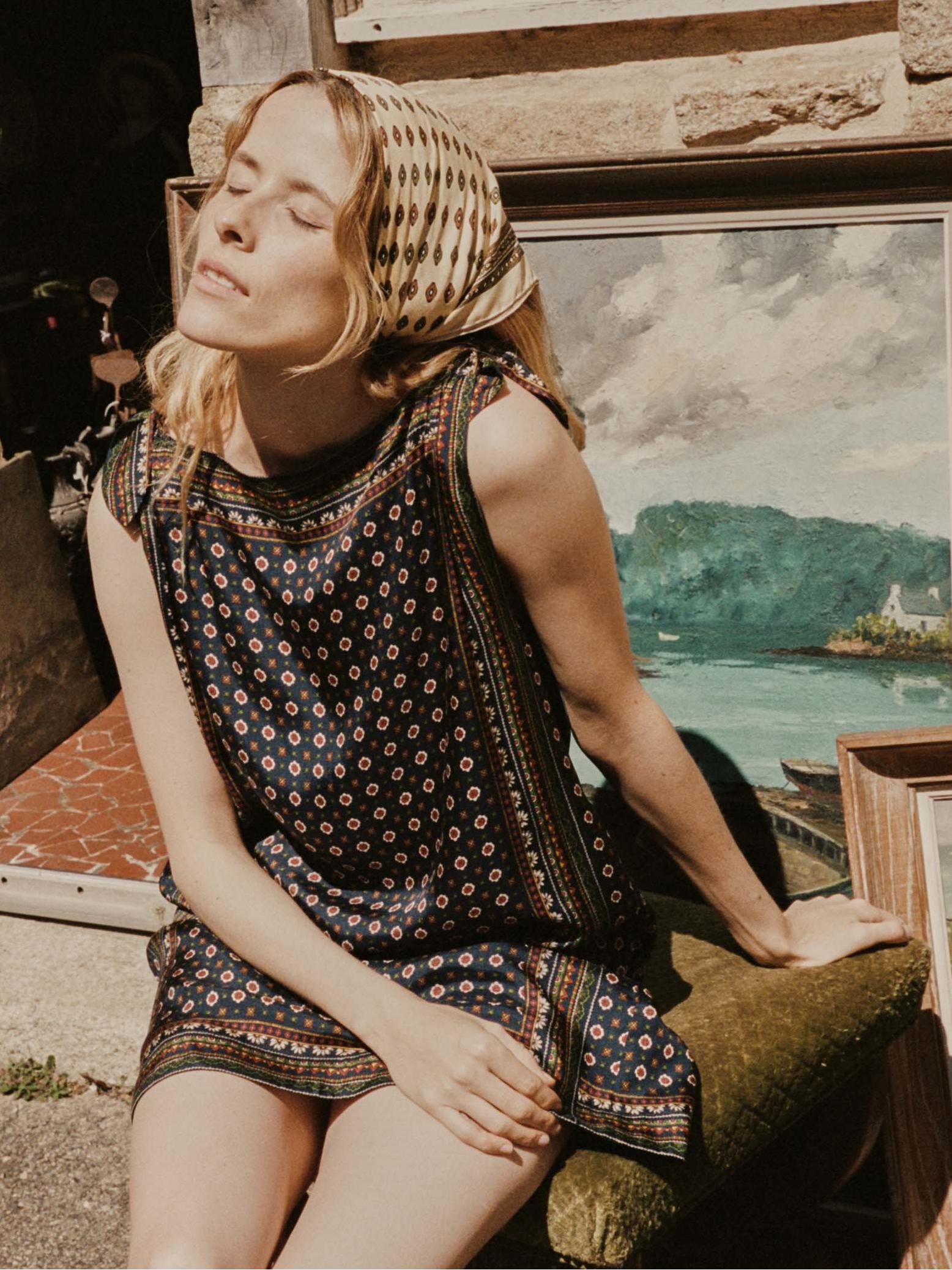 Amelinne – Vintage print – Sleeveless mini dress