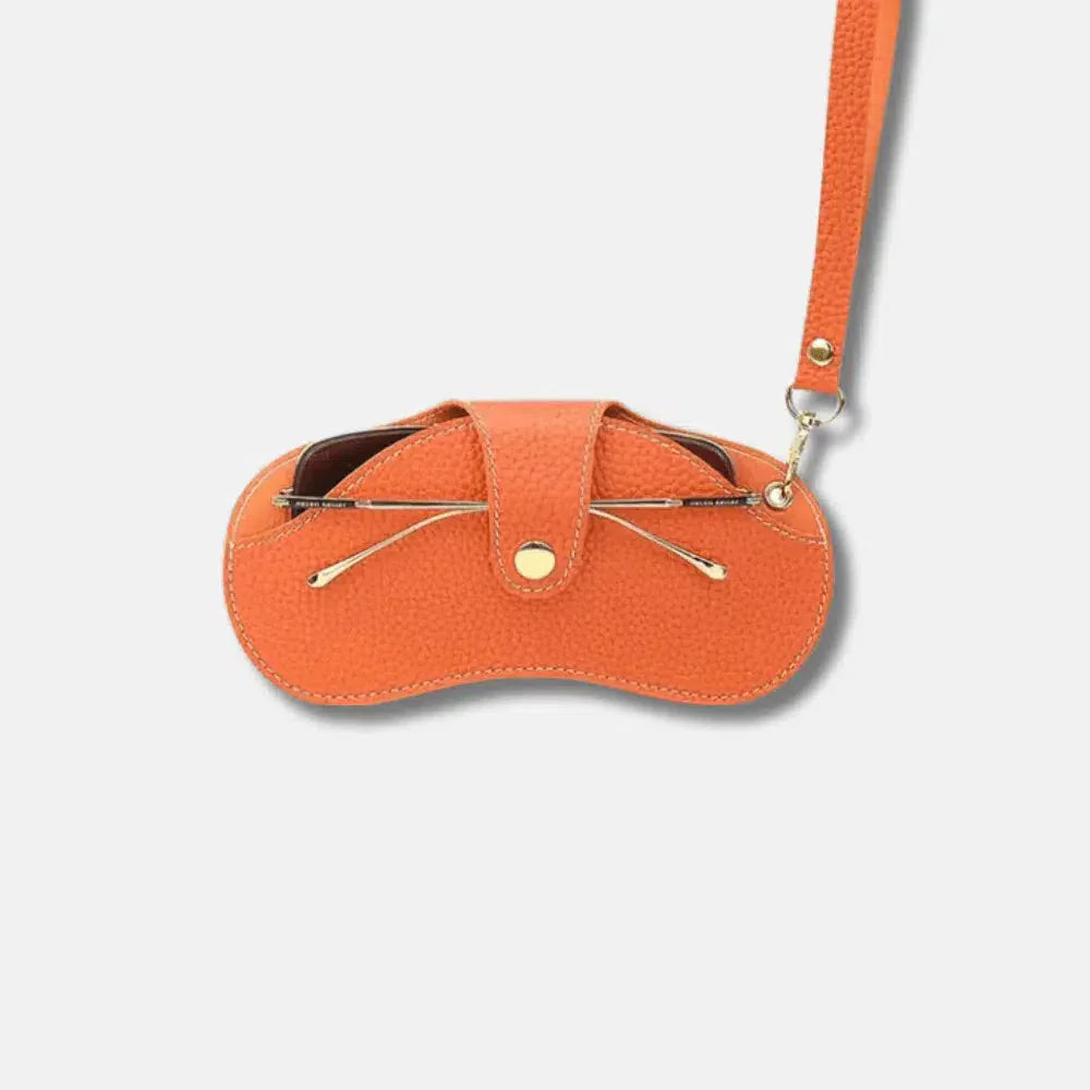 Case – Sleek compact design – Bag charm