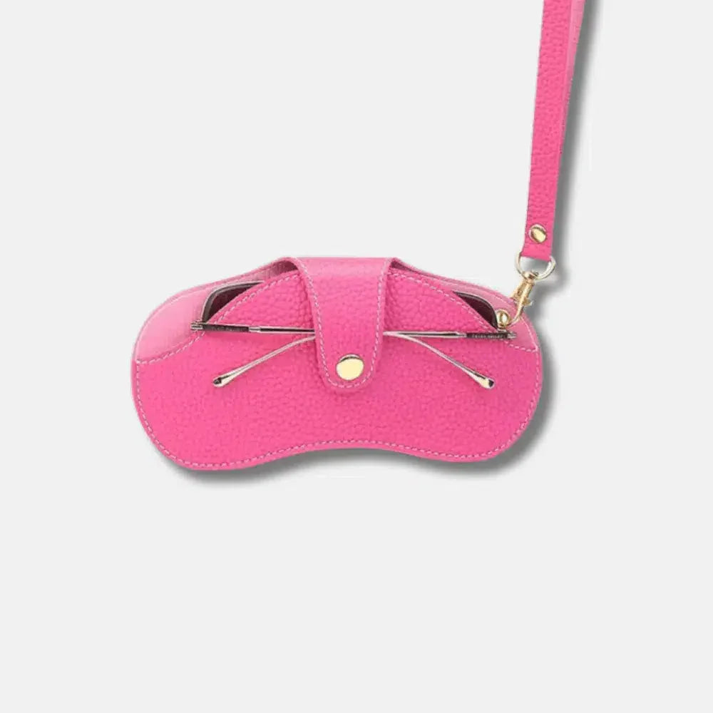 Case – Sleek compact design – Bag charm