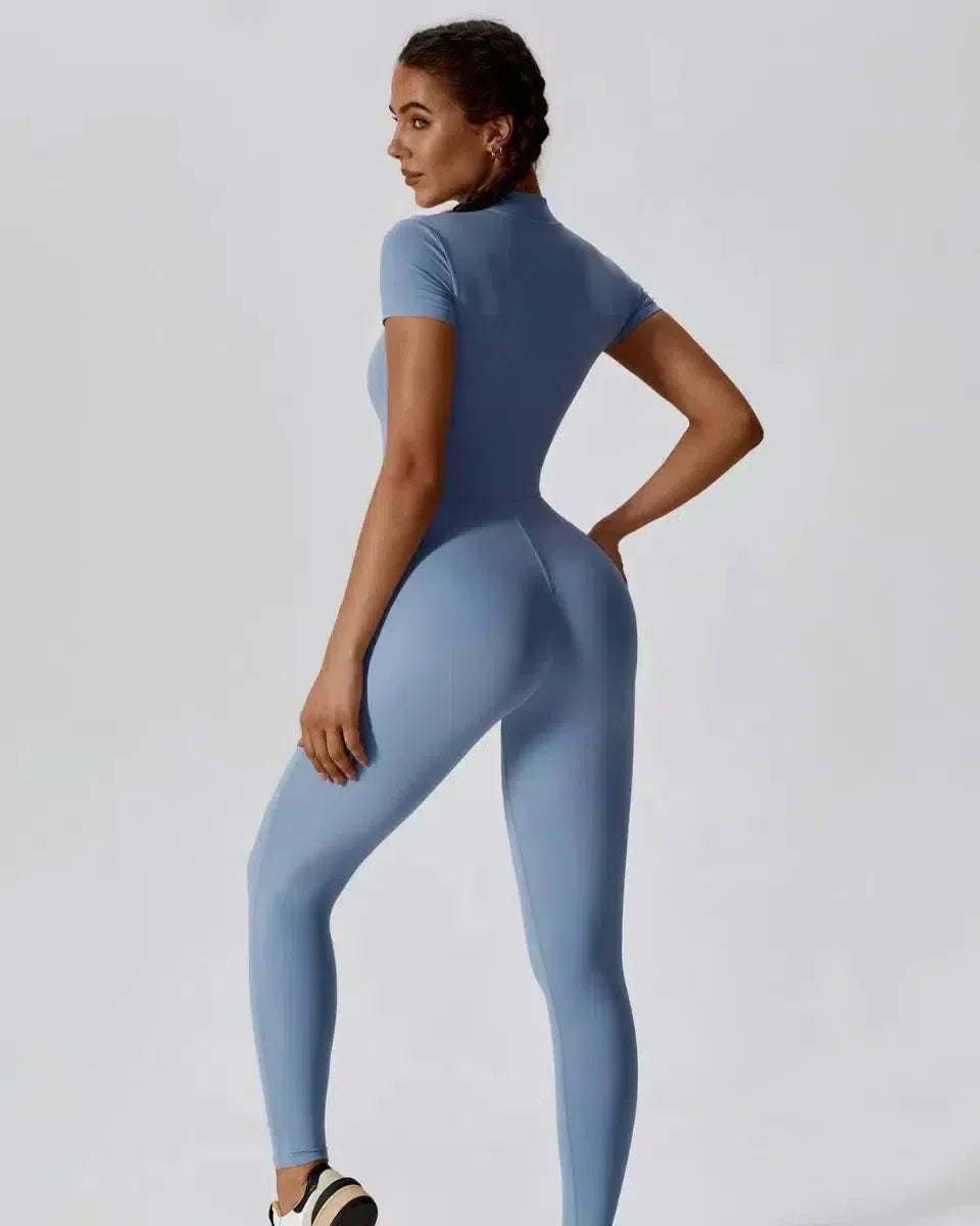 Chiarina – Sculpting fit – Timeless activewear jumpsuit