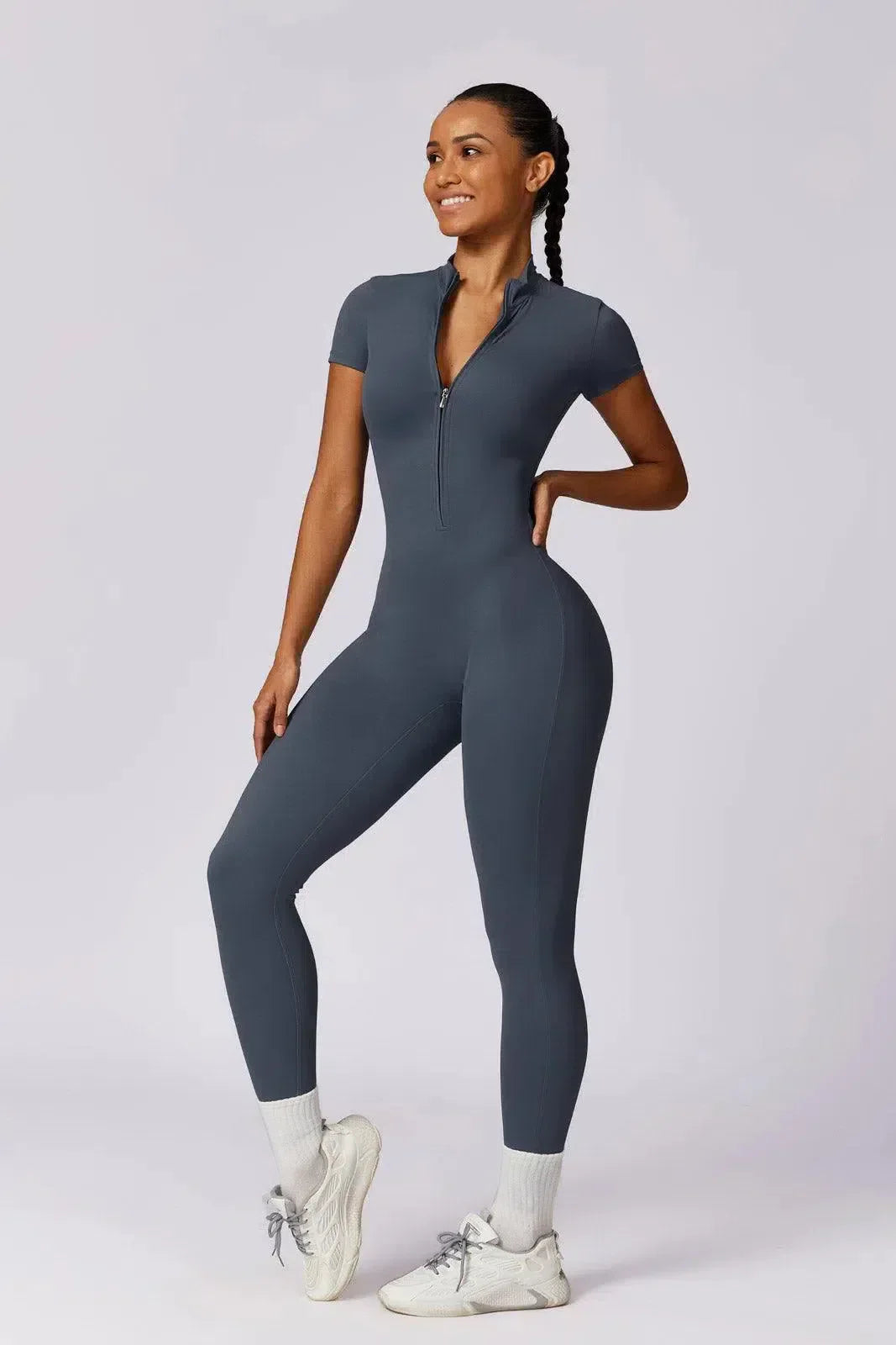 Chiarina – Sculpting fit – Timeless activewear jumpsuit
