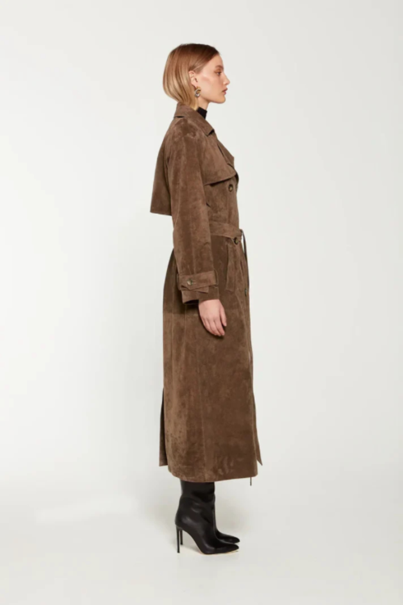 Emilienne – Suede elegance – Trench coat
