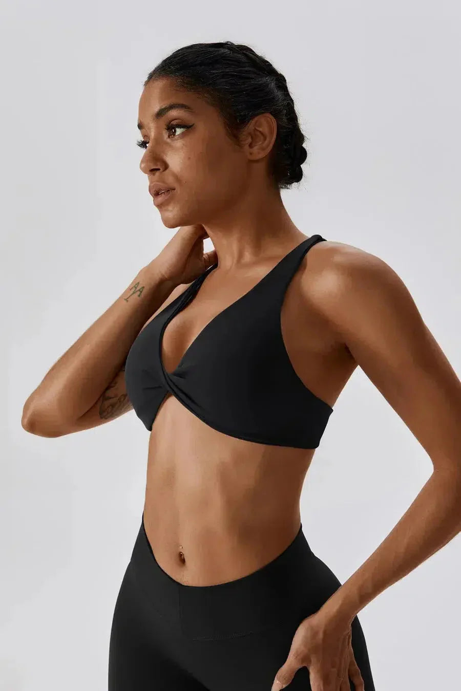 Lorelei – Crossback straps – Sculpting sports bra