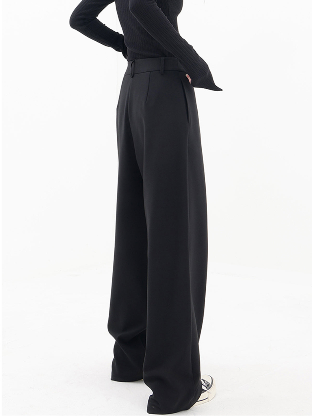 Lunafina – Asymmetric overlay – Wide-leg trousers