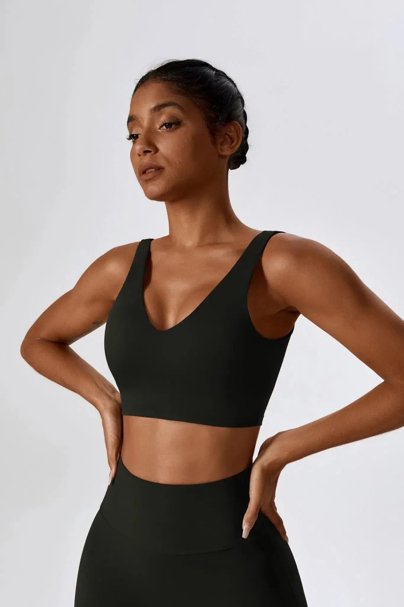 Mariuccia – Scoop neckline – Sports bra & flared leggings set