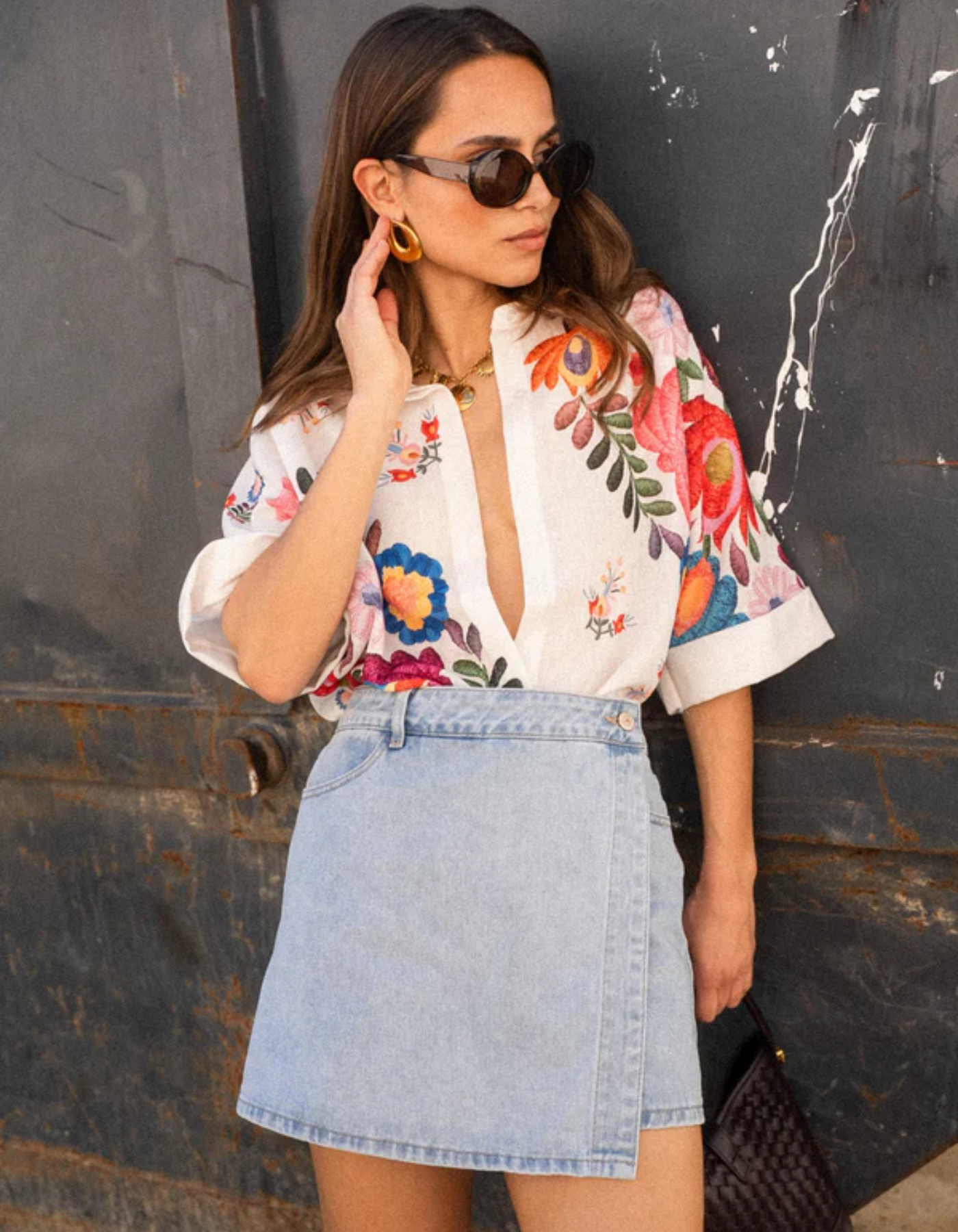 Marizette – Floral embroidery – Linen blouse