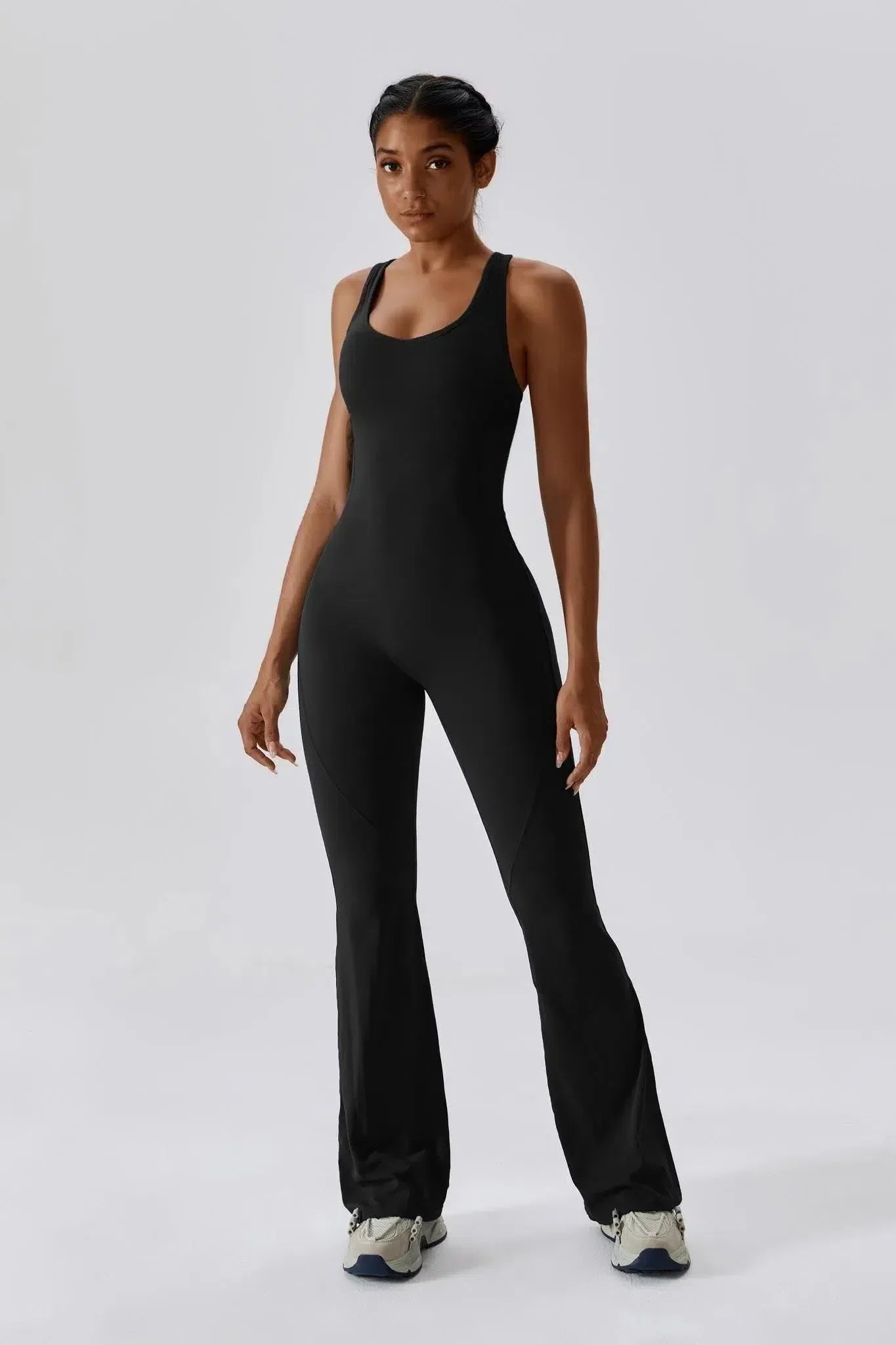 Noelia – Open-back design – Form-fitting jumpsuit